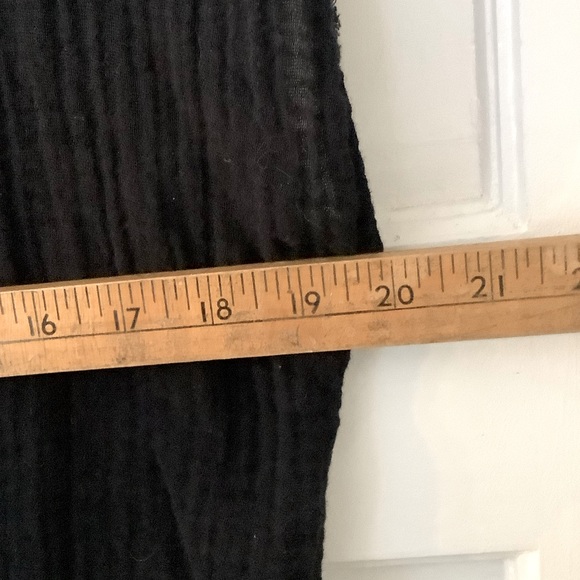 NWOT Michael Stars Draya V-Neck Frayed Edge Gauze Top Short Sleeve Black XS - Picture 8 of 14